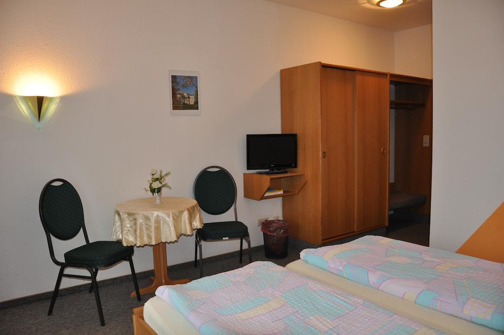 Hotel Fasold Sulzfeld  Pokój zdjęcie