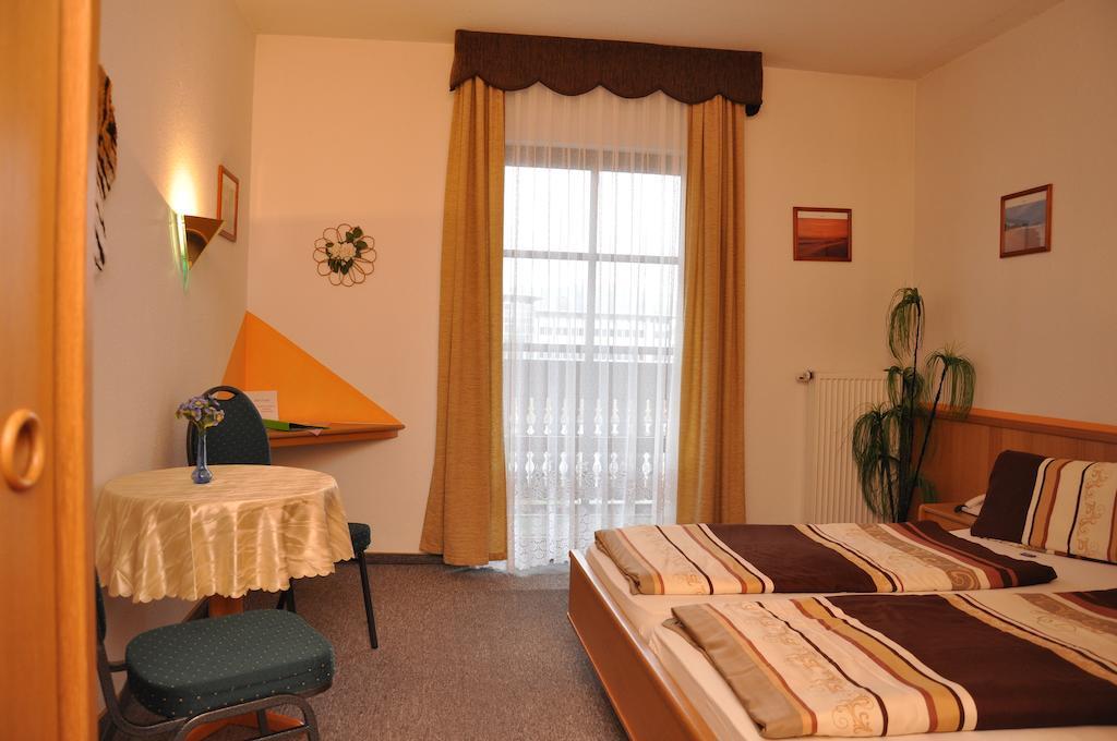 Hotel Fasold Sulzfeld  Pokój zdjęcie